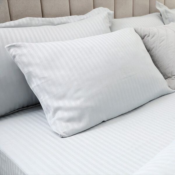 Le drap plat bandes satinees 280x320 cm